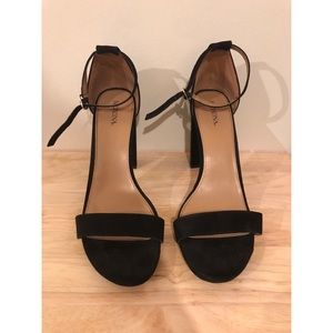 MERONA black suede heels